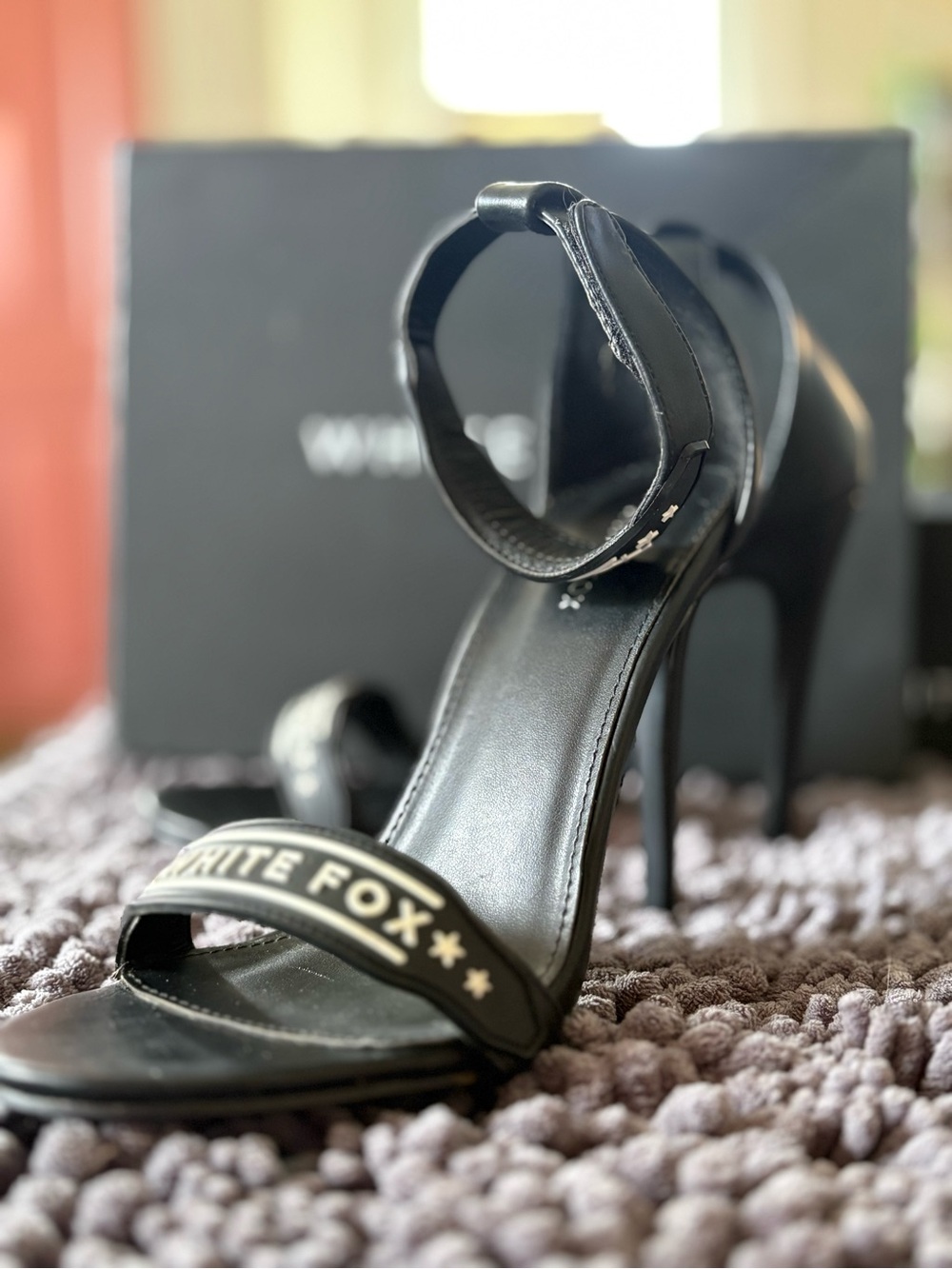 Whitefox Major Logo Heel